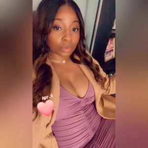 Meet your Posher, Crystal